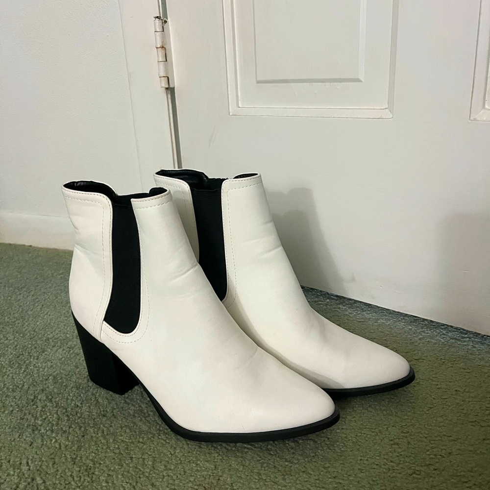 White ankle booties..worn once. Size 11